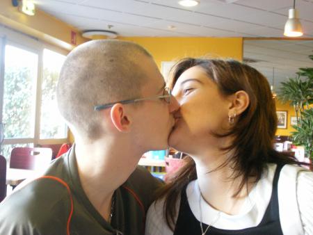 bon ben je commence par une foto de ma copine et moi 